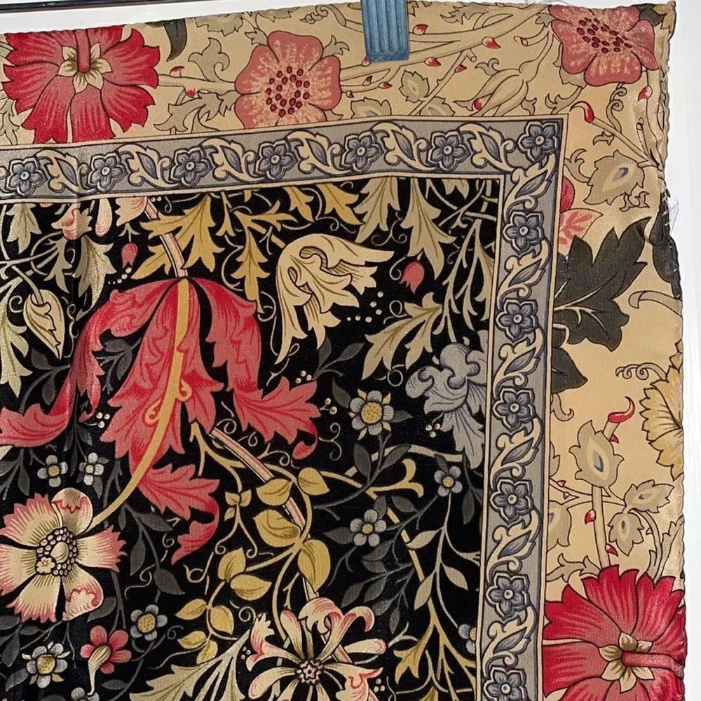Metropolitan Museum of Art paisley floral silk scarf‎